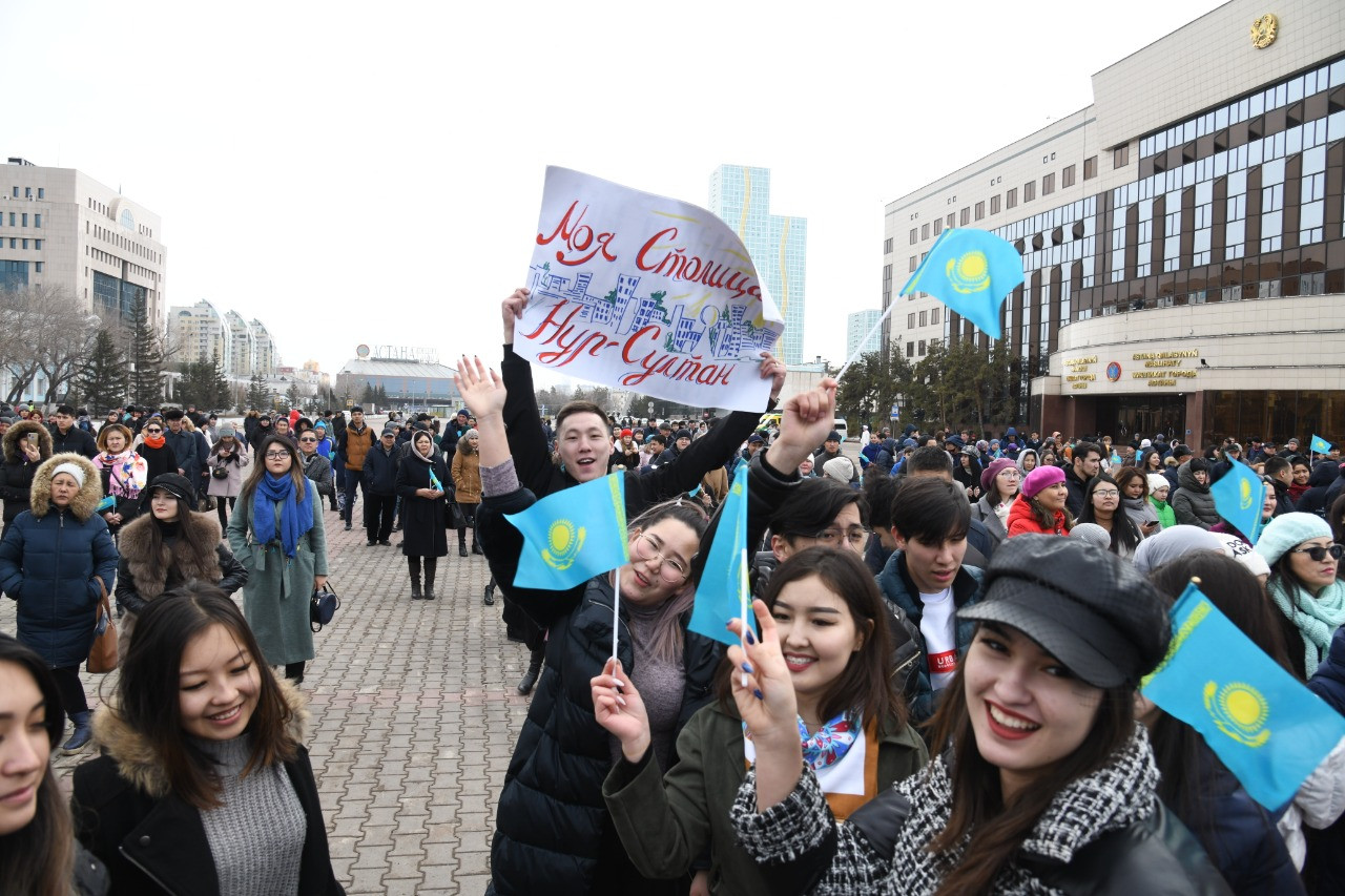 Сколько людей в астане. Астана люди. Астана жители. Нурсултан город население. Нурсултан город переименовали.