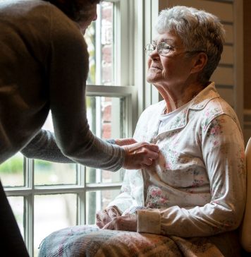 Сдавших родителей в дом престарелых предложили наказывать в Кыргызстане